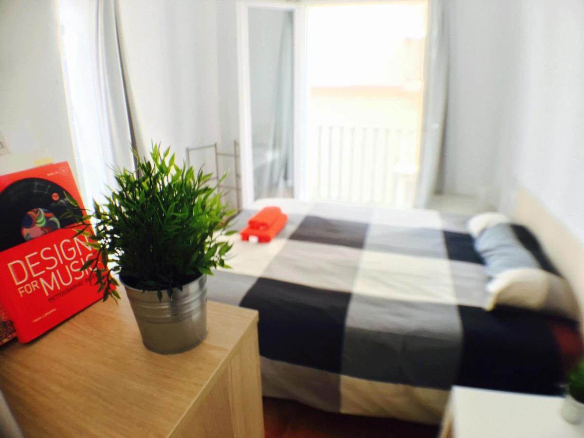 Ferienwohnung Centro + Wifi+ 2 Camas De Matrimonio +Playa Cádiz Exterior foto